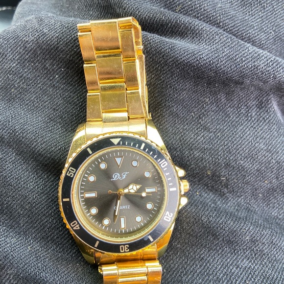 14k gold platted d.f quartz watch - Picture 6 of 6